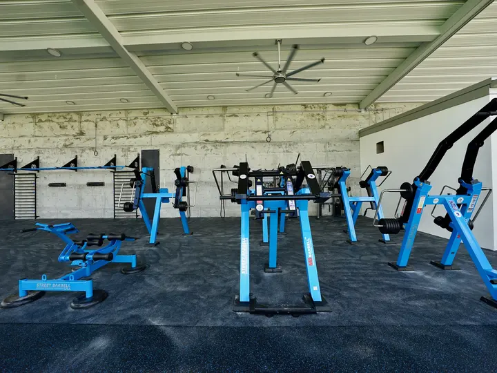 StreetBarbell machines in colour