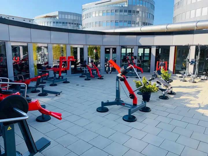 StreetBarbell machines in colour